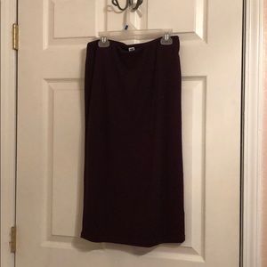 Maroon pencil skirt